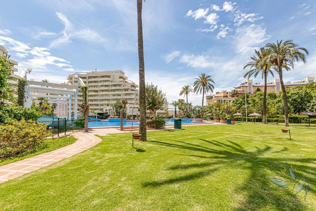 Wonderful Suite In Benal Beach 베날마데나코스타 외부 사진